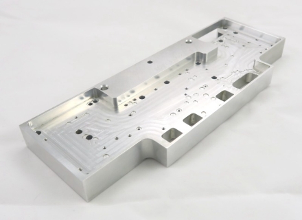 Telecom aluminum enclosure and heatsink